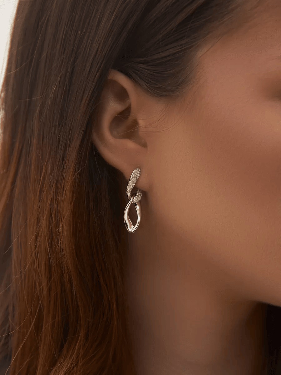 Колье из золота, корунд синт., Розовое золото